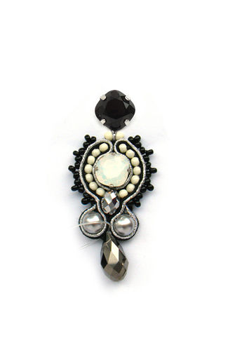 EARRING 1487 BLACK AND WHITE